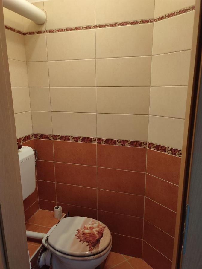 Larix Apartman Sárvár 外观 照片