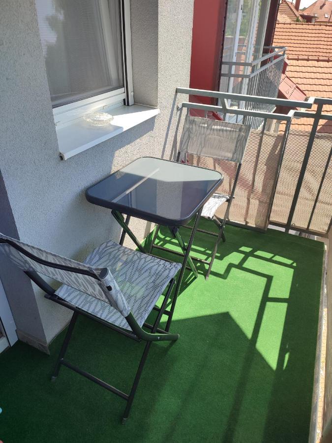 Larix Apartman Sárvár 外观 照片
